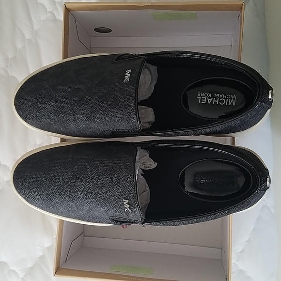 Michael Kors Keaton Slip On - Picture 3 of 4